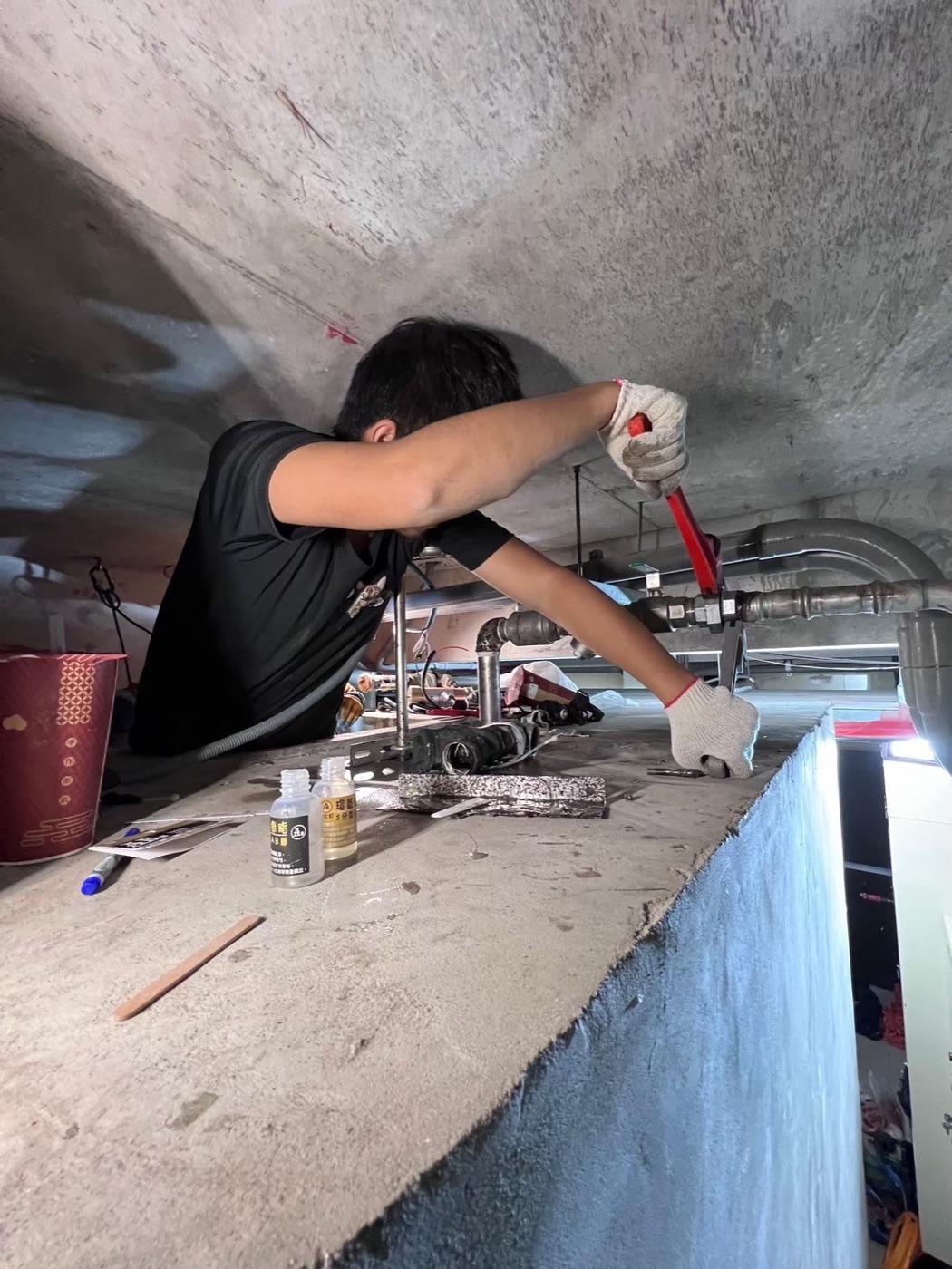 大樓管路漏水維修